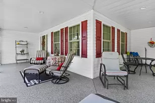 197 Beechwood Ln E, Chambersburg, PA 17201 - Photo 4