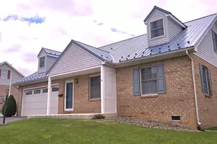 610 W 3rd St, Waynesboro, PA 17268 - Photo 2