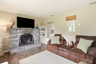 12264 Malissa Dr, Greencastle, PA 17225 - Photo 6