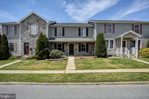 604 Fairview Ave, Waynesboro, PA 17268 - Photo 1