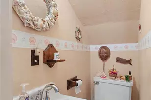 215 W 2nd St, Waynesboro, PA 17268 - Photo 18