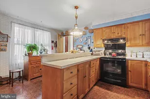 215 W 2nd St, Waynesboro, PA 17268 - Photo 14