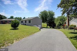 3040 Liverpool Ct, Chambersburg, PA 17201 - Photo 6