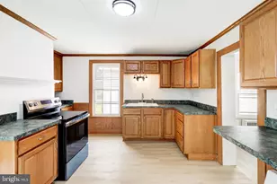 476 E E Queen St, Chambersburg, PA 17201 - Photo 8