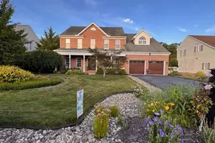 7930 Golf Vista Dr, Greencastle, PA 17225 - Photo 2
