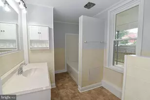 225 W 2nd St, Waynesboro, PA 17268 - Photo 16