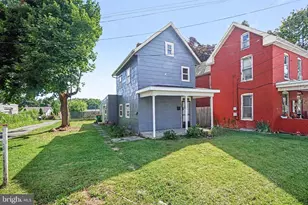 222 W 4th St, Waynesboro, PA 17268 - Photo 4