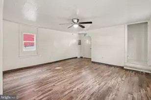 222 W 4th St, Waynesboro, PA 17268 - Photo 6