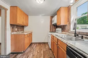 222 W 4th St, Waynesboro, PA 17268 - Photo 10