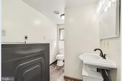 222 W 4th St, Waynesboro, PA 17268 - Photo 14