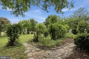 2964 Roosevelt Dr, Chambersburg, PA 17201 - Photo 12