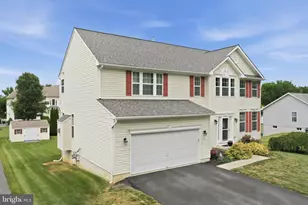 807 Crestwood Dr, Chambersburg, PA 17202 - Photo 4