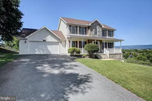 1724 Bell Ave, Chambersburg, PA 17202 - Photo 1