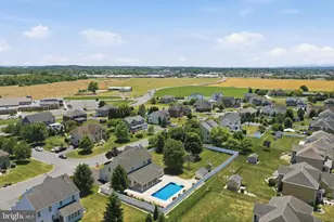 2419 Somerset Rd, Chambersburg, PA 17202 - Photo 92