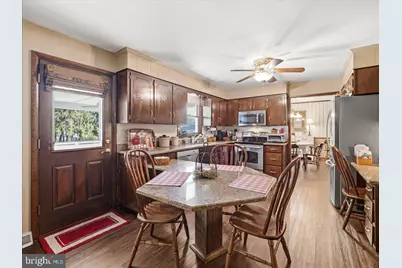 1001 E McKinley Street, Chambersburg, PA 17201 - Photo 16