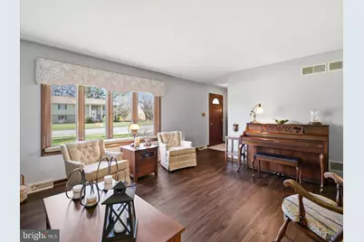 1001 E McKinley Street, Chambersburg, PA 17201 - Photo 6
