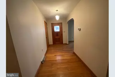 404 South Coldbrook Avenue, Chambersburg, PA 17201 - Photo 2