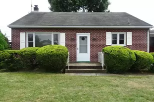 144 Highland Rd, Chambersburg, PA 17202 - Photo 1