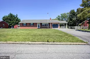 347 Catherine St, Greencastle, PA 17225 - Photo 2