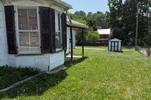 27 Cottage St, Waynesboro, PA 17268 - Photo 4