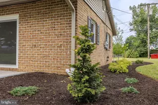 220 Hartzell Dr, Fayetteville, PA 17222 - Photo 10