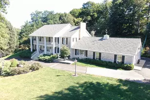 586 Crestwood Dr, Chambersburg, PA 17202 - Photo 4