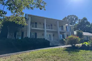 586 Crestwood Dr, Chambersburg, PA 17202 - Photo 12