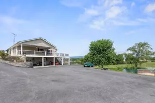 7246 Smith Rd, Chambersburg, PA 17201 - Photo 6