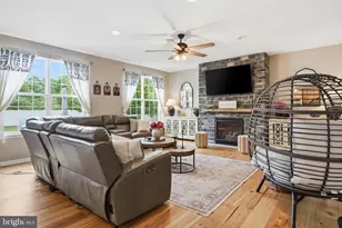 144 Field View Dr, Greencastle, PA 17225 - Photo 4