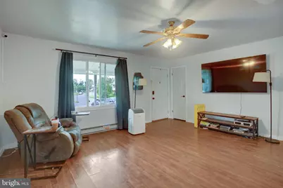 82 Roosevelt Arms Court, Chambersburg, PA 17201 - Photo 6