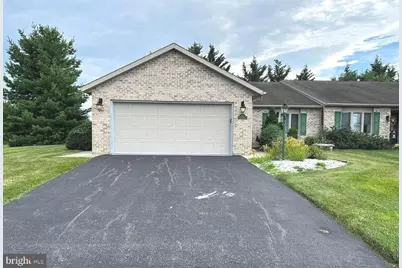 364 Phoenix Drive, Chambersburg, PA 17201 - Photo 1