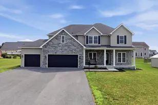 711 Starr Ave, Chambersburg, PA 17202 - Photo 2
