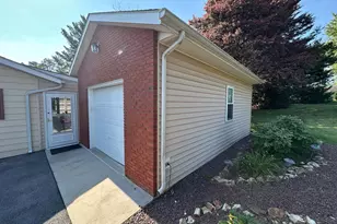 8604 Stottlemyer Rd, Waynesboro, PA 17268 - Photo 22