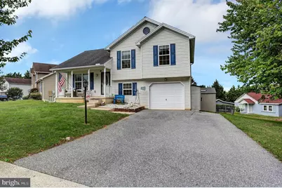 136 S Phillips Avenue, Waynesboro, PA 17268 - Photo 2