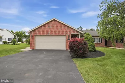 254 Phoenix Drive, Chambersburg, PA 17201 - Photo 2
