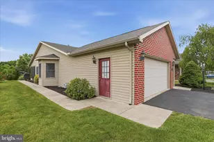 254 Phoenix Dr, Chambersburg, PA 17201 - Photo 34