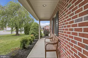 254 Phoenix Dr, Chambersburg, PA 17201 - Photo 4
