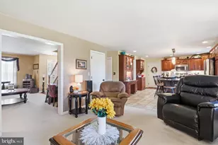 1427 Hunters Chase, Chambersburg, PA 17202 - Photo 16
