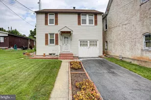 343 W Queen St, Chambersburg, PA 17201 - Photo 2