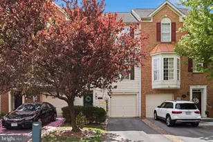 334 Lantern Ln, Chambersburg, PA 17201 - Photo 2