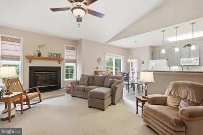 1071 Crestwood Drive, Chambersburg, PA 17202 - Photo 12