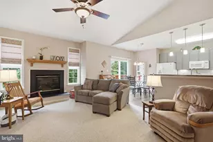 1071 Crestwood Dr, Chambersburg, PA 17202 - Photo 12
