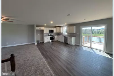 181 Meadowcreek Drive N, Chambersburg, PA 17202 - Photo 10