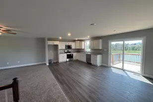 181 Meadowcreek Dr N, Chambersburg, PA 17202 - Photo 10