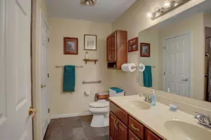2355 Majestic Ct, Chambersburg, PA 17202 - Photo 4