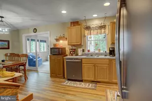 1858 Falcon Ln, Chambersburg, PA 17202 - Photo 10