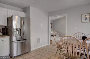 1020 Brandon Dr, Chambersburg, PA 17201 - Photo 8