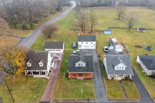 1635 E Buchanan Trail East E, Greencastle, PA 17225 - Photo 4