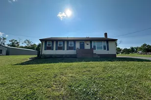 11092 Williamsport Pike, Greencastle, PA 17225 - Photo 2