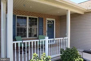 253 Lantern Ln, Chambersburg, PA 17201 - Photo 2